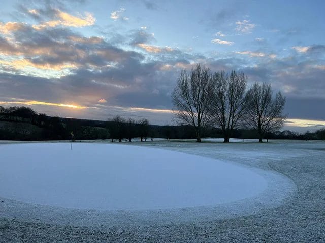 Frosted greens beneath a waking sky ❄️
Winter’s quiet moment at Wycombe Heights Golf Centre.

#WycombeHeights #WinterGolf #FrostedGreens #QuietMorning #SunriseVibes GolfScenery